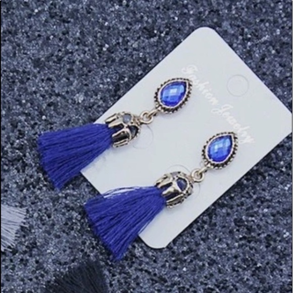 Boho Yarn Tassel Rhinestone Drop Fashion Earrings - Picture 2 of 3